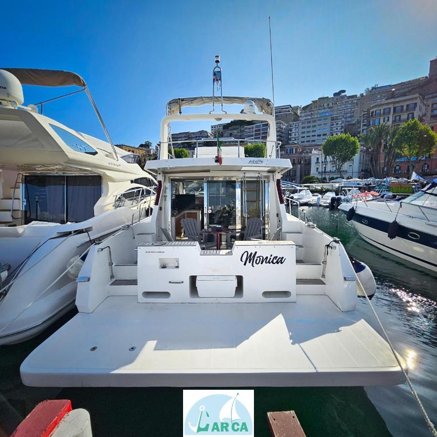 Boat And Breakfast Monica Hotel Napoli Eksteriør billede
