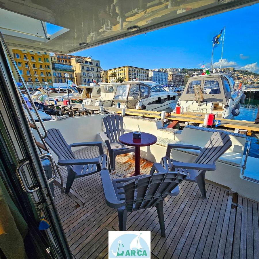 Boat And Breakfast Monica Hotel Napoli Eksteriør billede